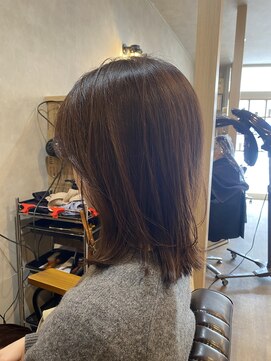 ヘア チョコレート (Hair Chocolate) 肩ではねさせる長めのボブ