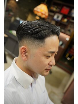 フォーコーナーズカットショップスリーセント 栄(FourCornersCutShop 3/cent) 名古屋フェード