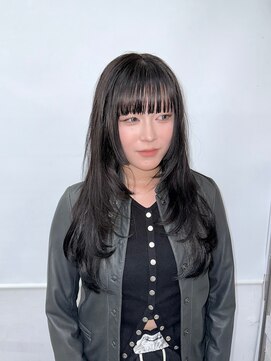 ヘアー アレス(hair ales) ダークアッシュ　ミディアムレイヤー　似合わせカット　レイヤー