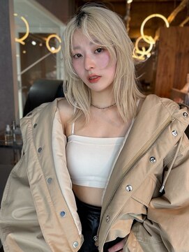 イトシテ ハイトーンベージュ×顔周りのレイヤー【本多身和子】