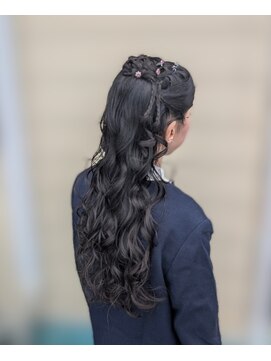 フォルツァ 成人式巻き髪ヘアアレンジ！