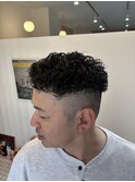 無造作パーマショートカールメンズカット