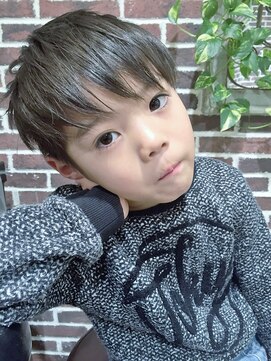 ヘアーデザイン シュシュ(hair design Chou Chou by Yone) ★Chouchou★キッズカット　束感ショート＆ツーブロック　 ♪