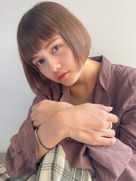 ネイヴィル(navile) ☆ミルクティーベージュ小顔ストレートミニボブ