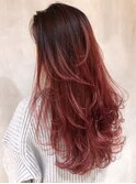 レイヤーチェリーレッド_耳かけウェーブパーマ_ba289802
