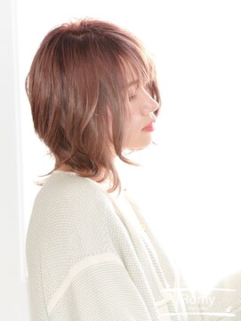 ロミー(Romy) 【うるツヤダメージレス】ダブルカラーで魅せるウルフカット