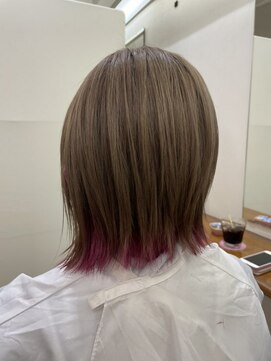 美容室アミューア インナーカラー裾見え★