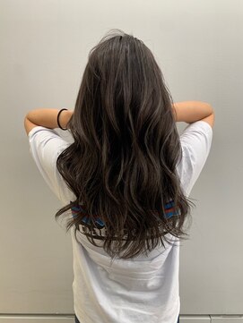 クイーン バイ ノイズ 西院(QUEEN by noism) レイヤーカット　インナーカラー　イルミナカラー　大人かわいい