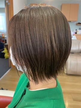 エス ハート オブ ヘアー 名東店(Heart of HAIR) 【ES 川原】Autumn Style #28 伸ばし中前下がり切りっぱなしボブ