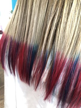 チェルシー(Chelsea) 毛先カラー　レッド　ネイビー