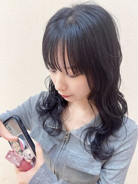 シャンプーボーイ 黒髪ロング