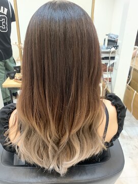 エリス ウメダ(Eliss umeda) グラデーションカラー