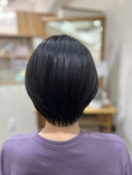 エルフォート(L.FORT) 首元スッキリ丸みショートボブ