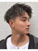 ハイライト縦落ちツイストスパイラルパーマアップバング