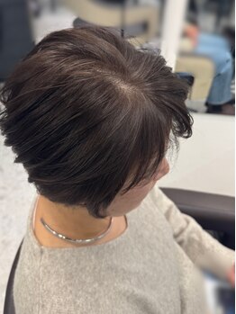クレット(CLETO)の写真/明るい色も楽しめる“脱白髪染め”！ブリーチなしでしっかり染まり、放置時間が短いから頭皮への優しさも◎