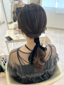 ディティカ ルーク(Dityca luk) 大人っぽベロアローポニー【Shiraha】