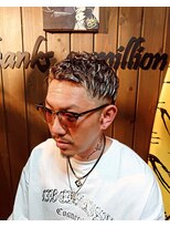 サンフラット(Sun Flat)&nbsp;ホワイトメッシュ×刈り上げ