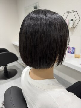 アムール(Amour) ミニボブ♪【インナーカラー/イヤリングカラー/八王子】