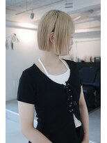 フェイヴィーズ(FavyS)&nbsp;ブロンドアゴラインミニボブ