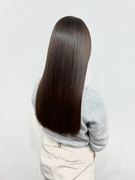 イオエ 元町(ioe) 黒髪/髪質改善/クラゲヘアー/暗髪カラー/艶カラー/小顔/縮毛矯正