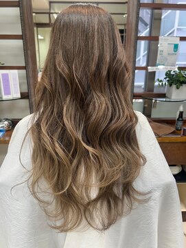 【草加/ヘアークリアー】ミルクティーハイライト/白髪ぼかし