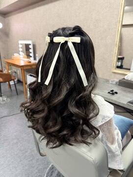 エニル(ENYL) クラシカルなウェーブ系ハーフツインスタイル