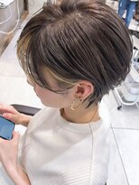 トルネード(TORNADO)&nbsp;外国人風ショートボブ ハイライト 前髪インナーカラーグレージュ