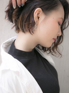 ルティア 池袋(Lutia) 巻いても可愛いボブスタイル