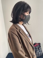 トレス(TRESS)&nbsp;ダークグレージュ　くびれミディ　外ハネボブ