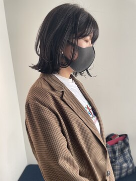 トレス(TRESS) ダークグレージュ くびれミディ 外ハネボブ