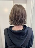 透け感ハイライト&アッシュベージュ×切りっぱなしボブ♪