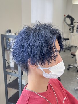 バース バイ ハピネス(BIRTH by happiness) センターパート波巻きツイストスパイラル　ブルーブラック