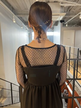 ヌープヘアーアイス(NUUP.hair ici) お呼ばれアレンジ20代30代40代大人可愛いタイト編みおろし金箔