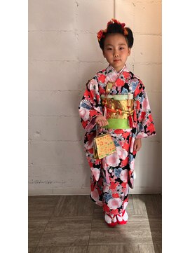 パリスパート2 七五三 可愛く スッキリ 面 日本髪風 ヘアアレンジ