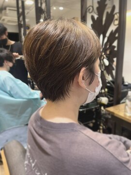 ヘアリゾート粋 新宿三丁目本店 20代30代40代向け/ハンサムショート/白髪染め