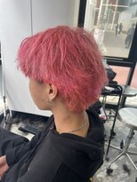 ピンクメンズヘアツーブロックかき上げショートパーマブリーチ