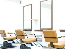 【こだわりの癒し空間】広くて清潔な店内で、落ち着いたリラックスタイムを。