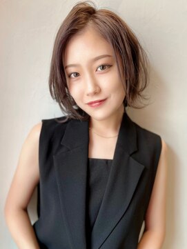 スリー(Th:ree) 大人可愛い20代30代40代丸みとくびれショートボブ◎