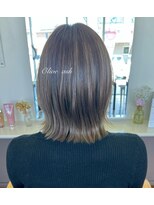 アトリーチェタ 田富店(ATTRICE)&nbsp;切りっぱなしボブオリーブアッシュ美髪卵型