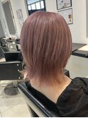 ピンクベージュ