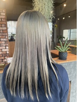 ルコル(LuCoLu)の写真/ヘアケアしながらデザインも楽しみたい方必見！透明感×艶カラーはお任せください♪