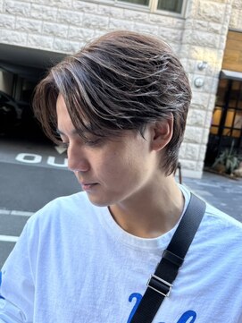 イーラ(era) 毛流れセンターパート