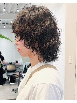ラレイ ハラジュク(Lalei harajuku) 原宿レイヤーカットスパイラルパーマウルフカットくせ毛風パーマ