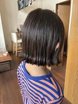 カルムヘアデザイン(Calme hair design) パツっとボブ
