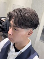 スキルセカンドハウス 天神(SKILL SECOND HOUSE)&nbsp;センターパート 大人ヘア