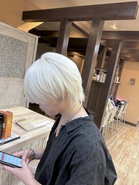 モアムー(Moremuu) 【Makoto】ホワイトベージュ