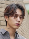 渋谷フェザーパーマメンズカット緩め毛流れセンターパート30代