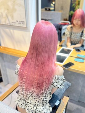 リノショアーズ 日本大通り店(RINOSHORES) ストレートロング×ピンク sanami