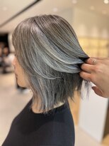 ステア ケース(stair case)&nbsp;白髪×ハイライトでつくる白髪活かしデザイン