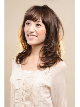 ホワイト ドア(White dooR) ”キレ可愛”セミロング